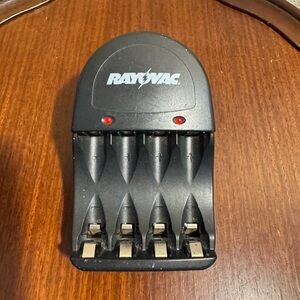 Rayovac Rechargeable Battery Charger AA/AAA Model PS13 NiMH NiCd NO Battery EUC